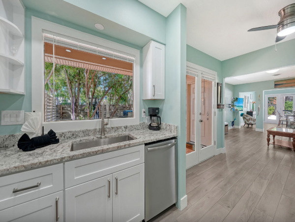 Luxury Lido Key Vacation Home -Private Pool & Beach Access
